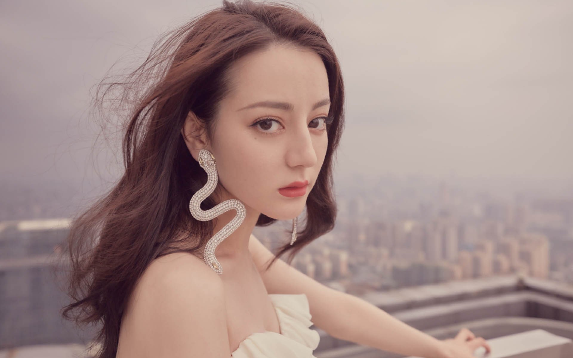 公牛球馆引入“智能人脸识别入场系统”，提升安保效率，公牛队进场